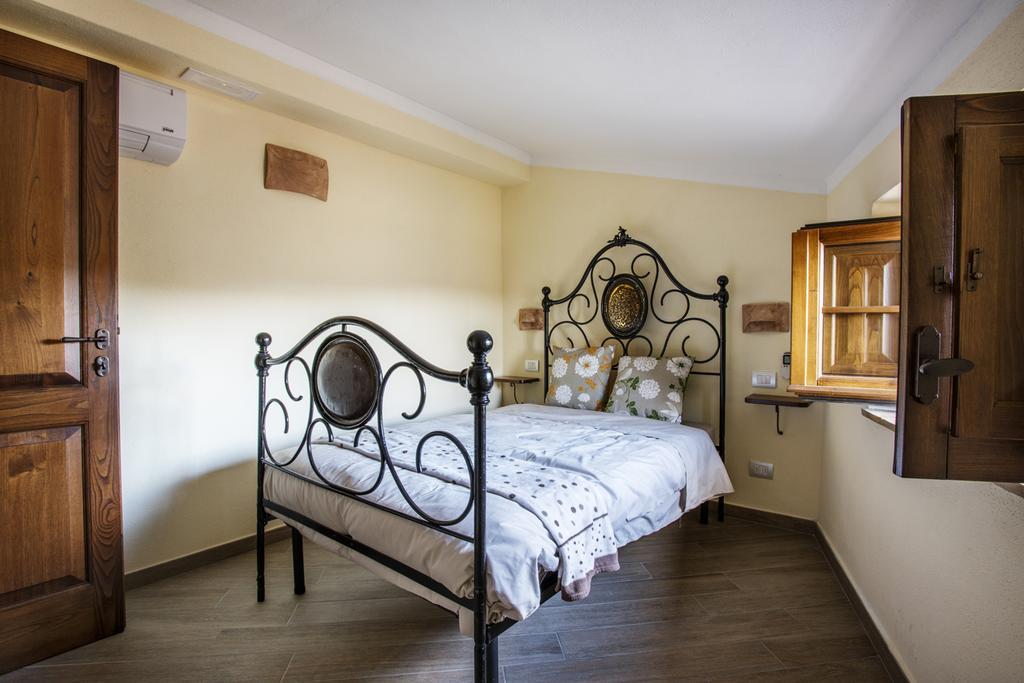 Bed and Breakfast Antico Borgo Seggiano Номер фото