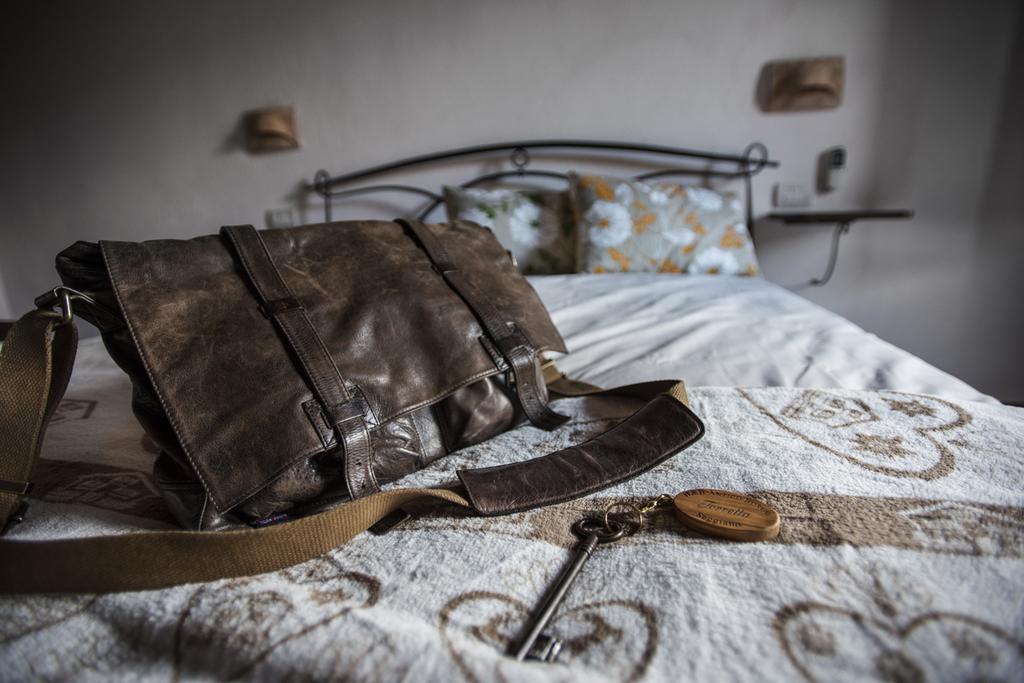 Bed and Breakfast Antico Borgo Seggiano Номер фото